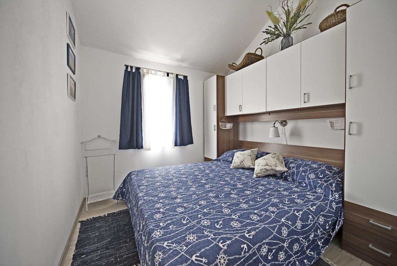 Holiday Home Listesi 1 Trogir Bagian luar foto
