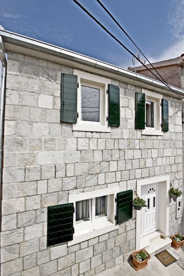 Holiday Home Listesi 1 Trogir Bagian luar foto